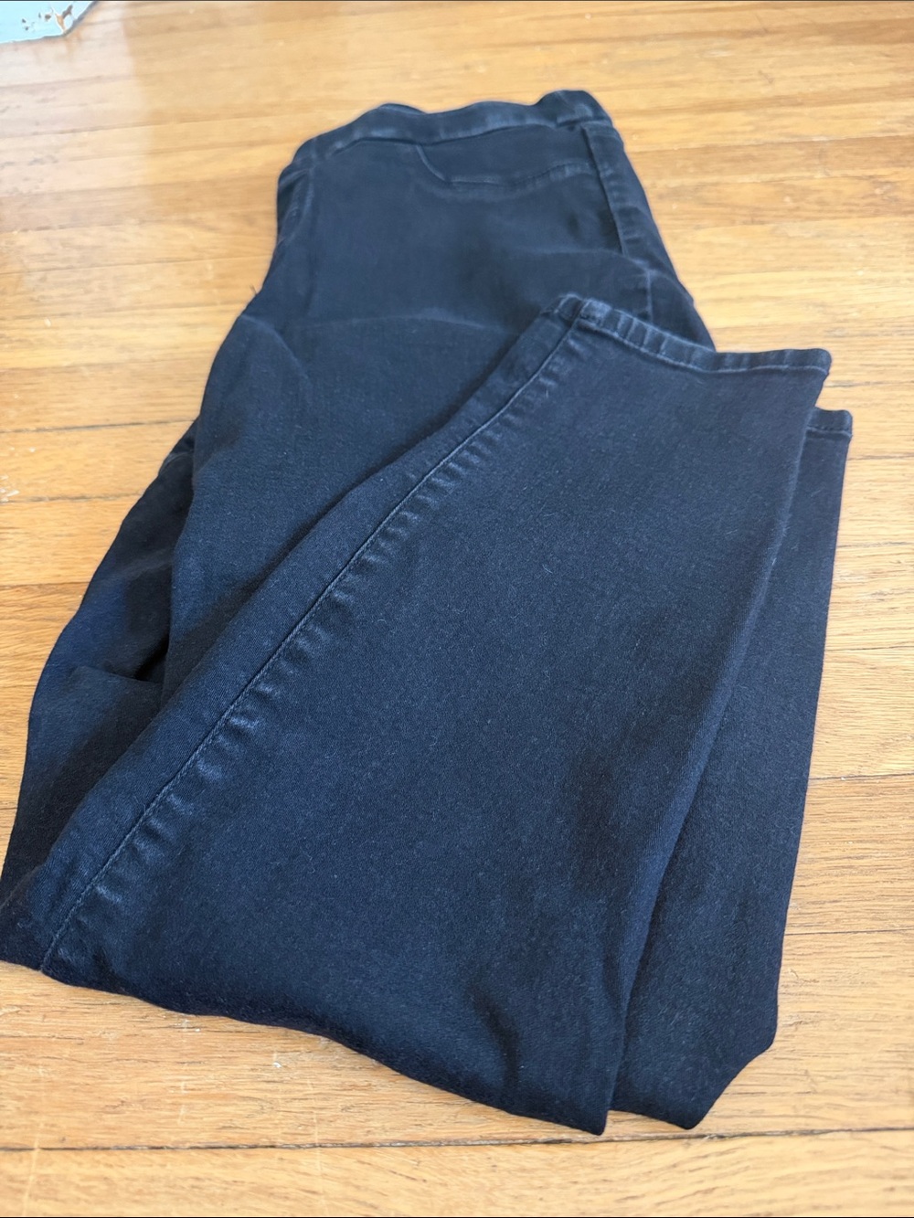 Nine West Women's Sz 12 Heidi pull on crop.Black Stretch Slim Jeans